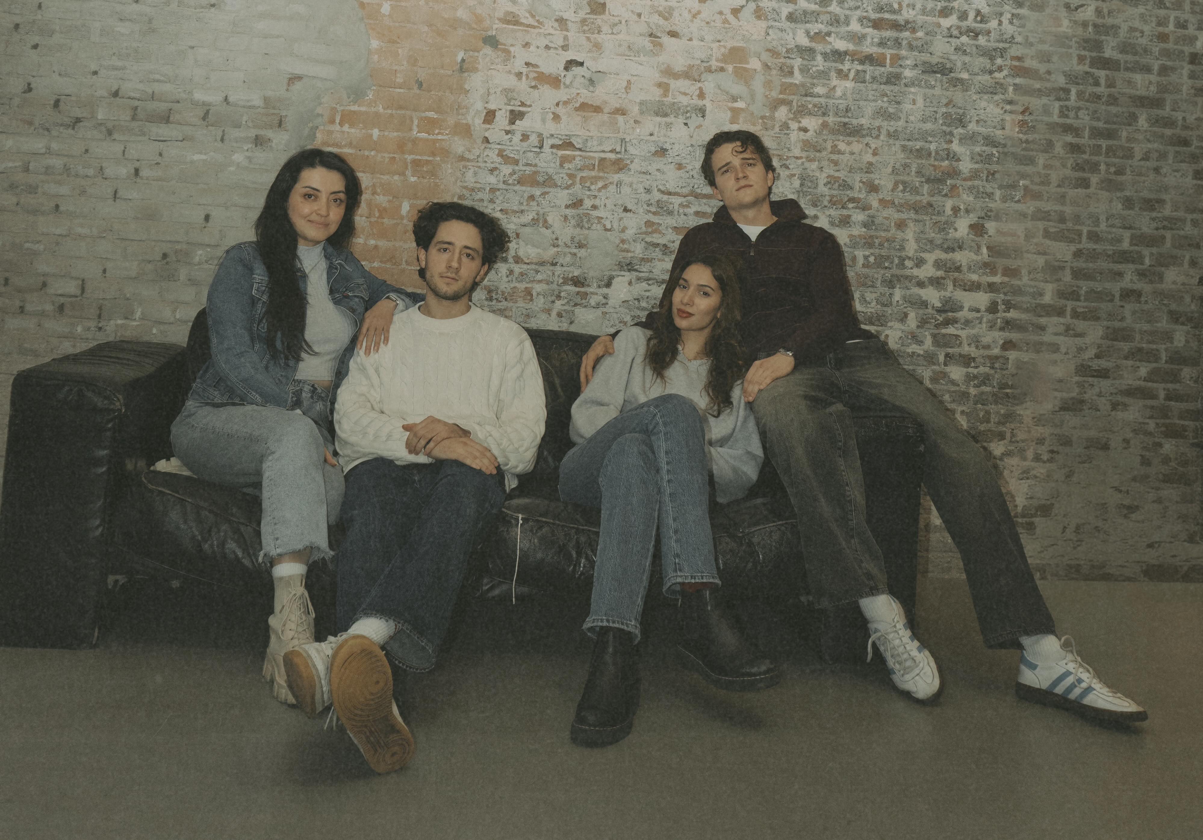 Cover photo for The Shape of Things (March in OT301 & April in Het Amsterdams Theaterhuis) by Reveille Theatre Company