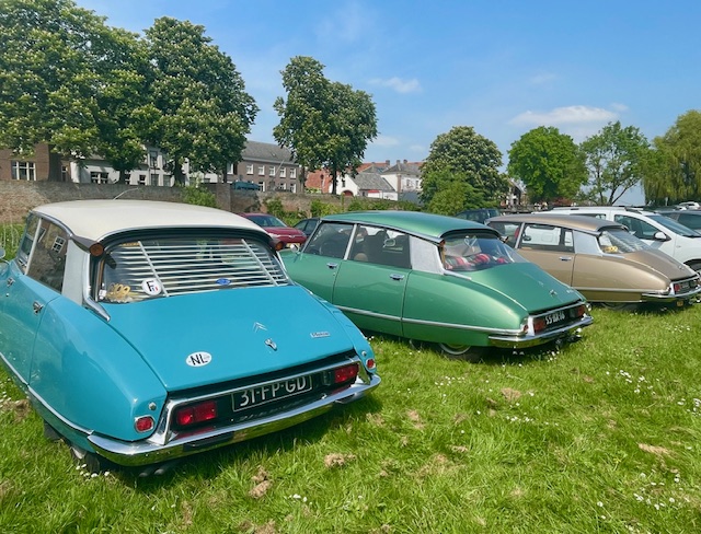 Cover photo for Citroën Cars & Coffee by Visscher Classique