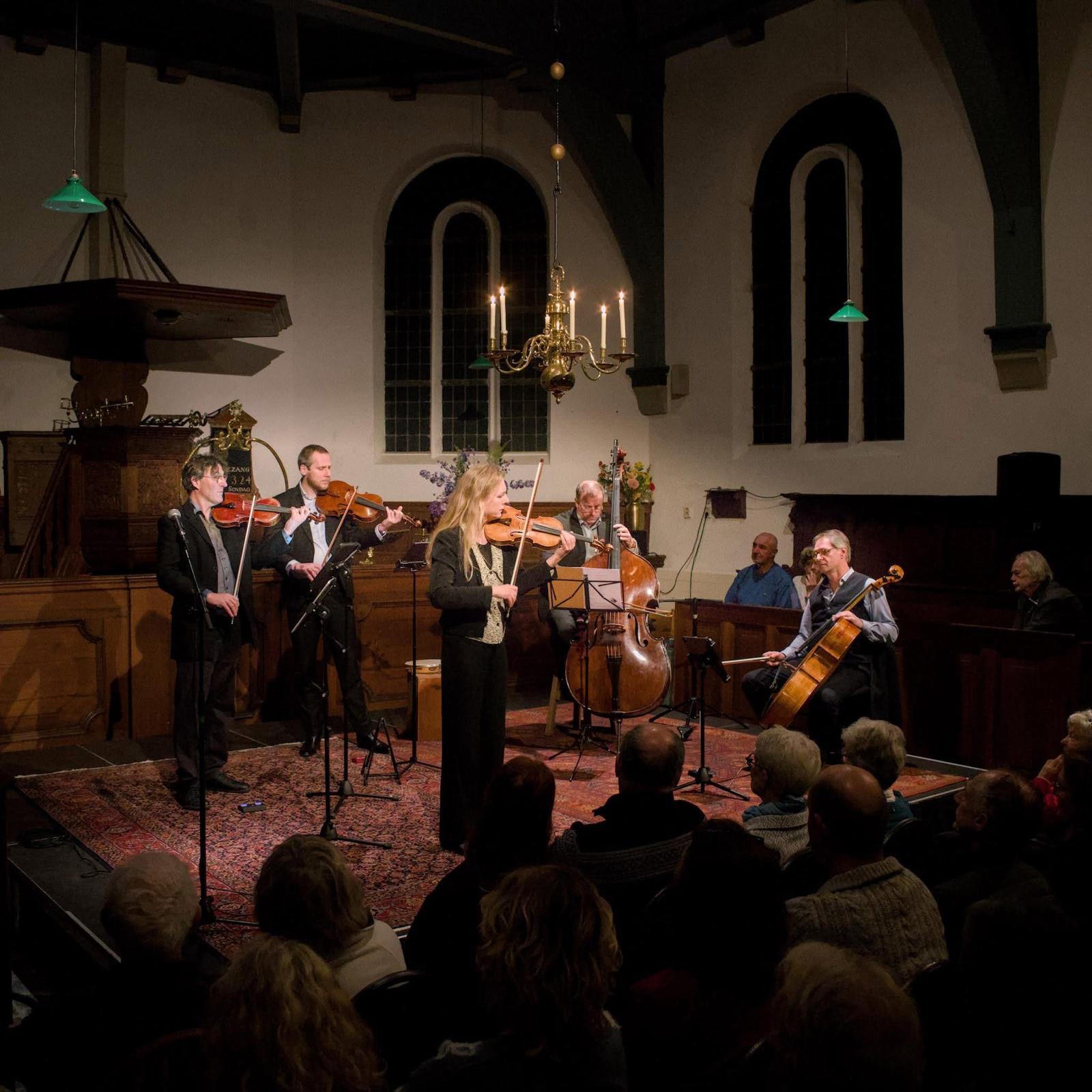 Cover photo for Kerstconcert van het Dutch String Collective by Dutch String Collective