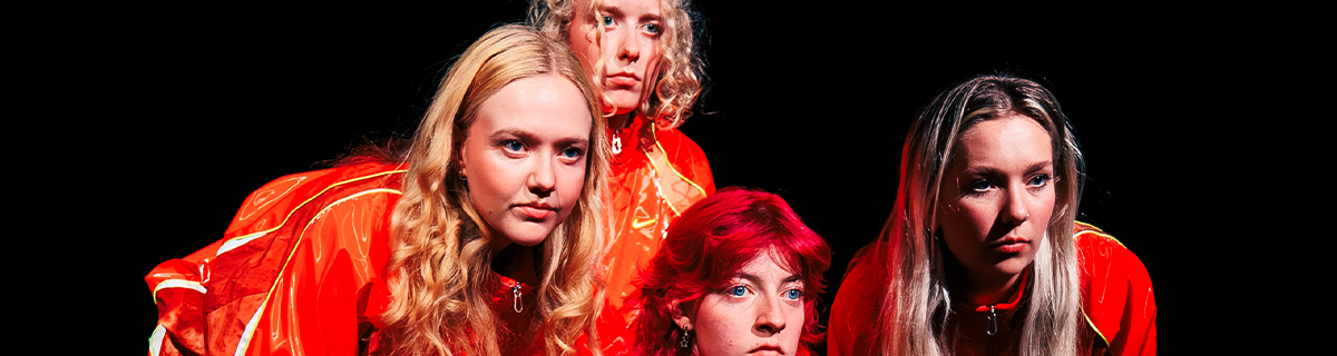 Cover photo for Met de billen bloot | Donderdag 2 juli by Theaterschip