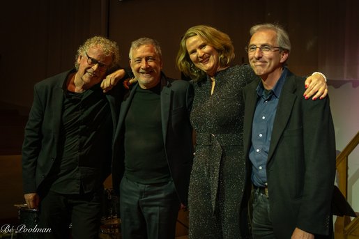 Cover photo for Jos van Beest ontvangt.. Wiebke et Les Garçons by Stichting Wormerveerse Vermaning