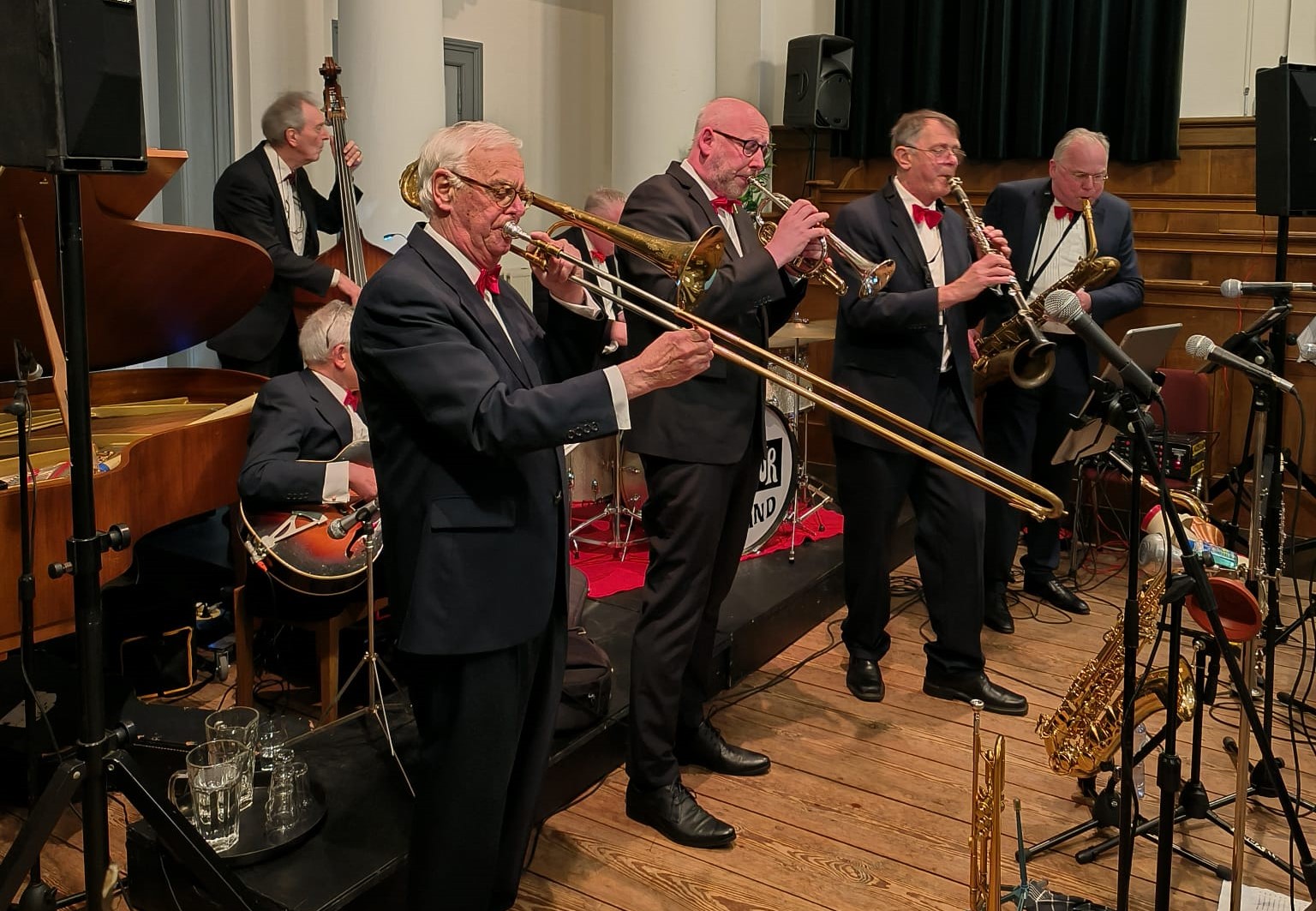 Cover photo for Harbour Jazzband - Warmond Vocaal by Kunstweek Warmond