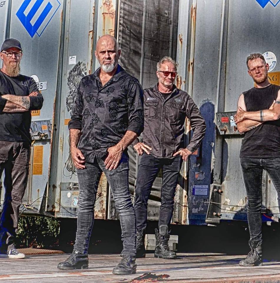 Cover photo for BAR & BOOZ by Openluchttheater Avereest