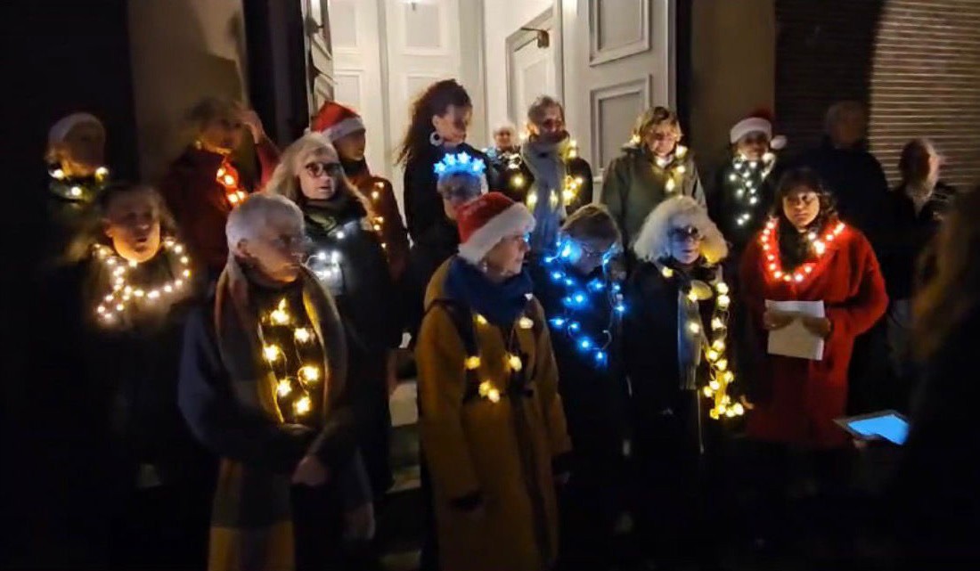 Cover foto voor Kerst op de stoep door Stichting Wormerveerse Vermaning