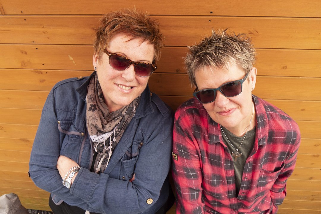 Cover photo for Chris While & Julie Matthews by Stichting Wormerveerse Vermaning
