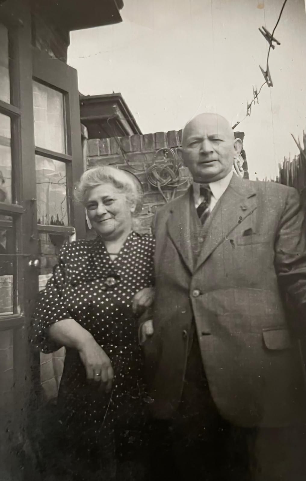 Cover photo for Lezing Joodse onderduikers in Rhenen door Just Vlak by Stadsmuseum Rhenen