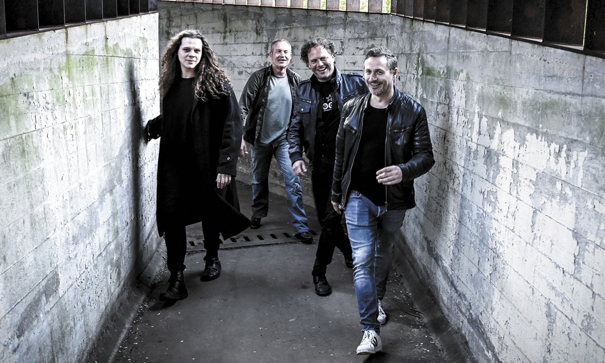 Cover photo for Ruben Hoeke Band – Tribute to the Blues by Cultureel Centrum Bullekerk