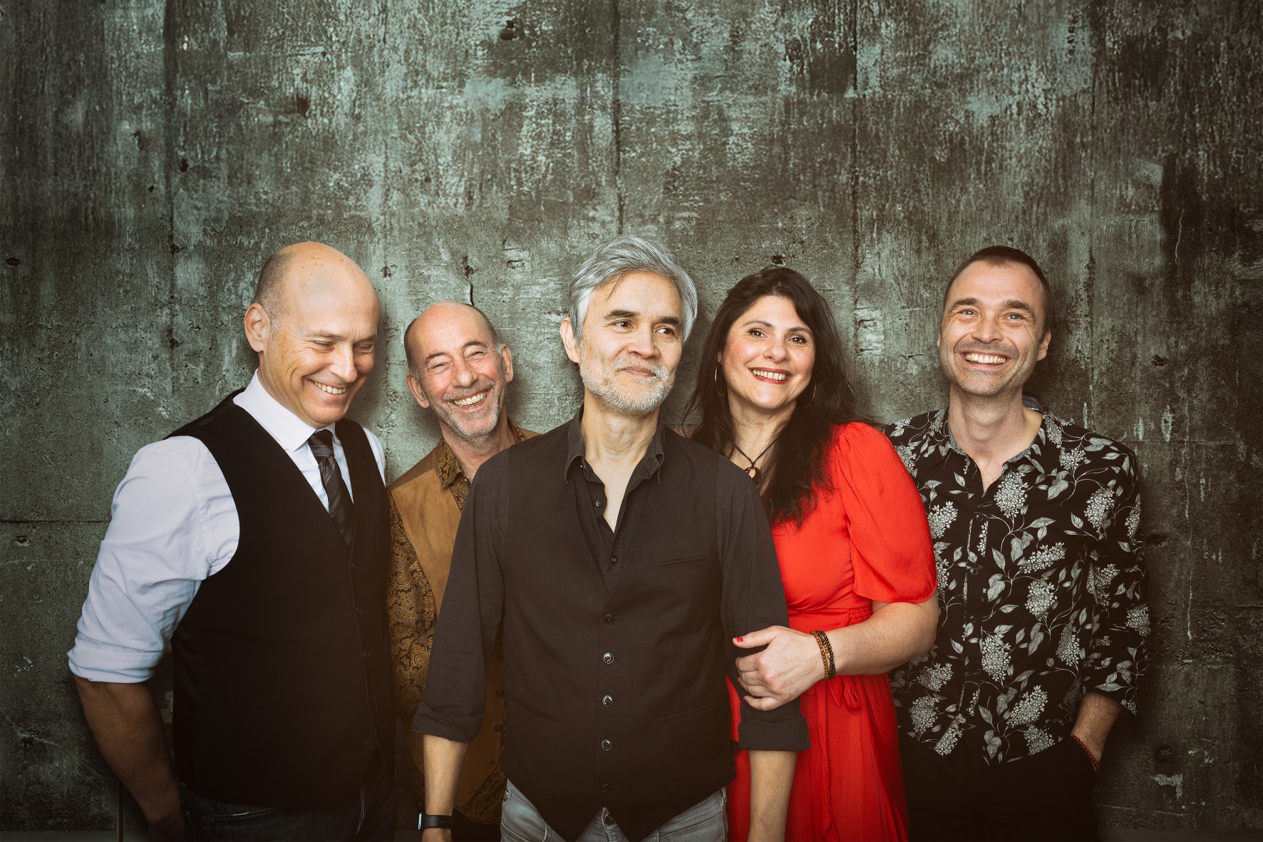 Cover photo for The 70's Unplugged - Forever young by Klein Theater Dinxperlo