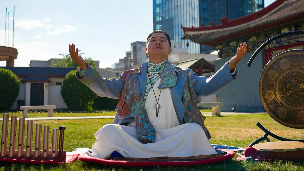 Cover photo for Beatbox Ray – Mongolian Sound Journey by Altai