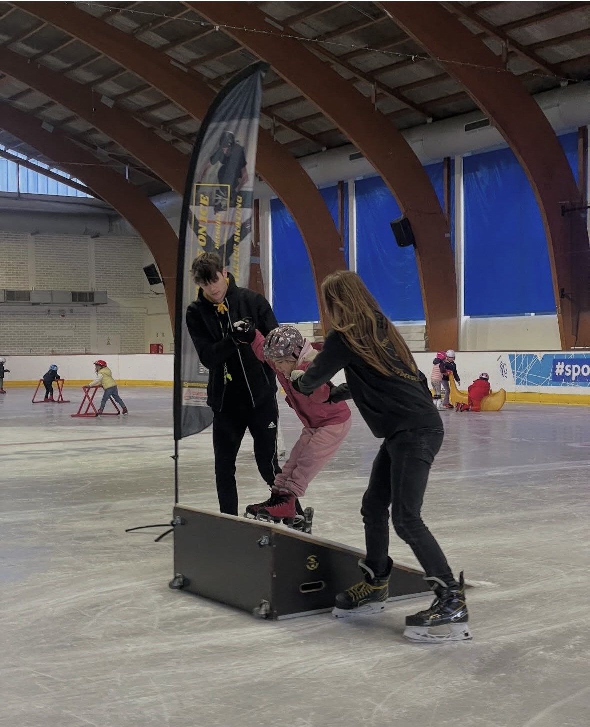 Cover photo for Initiatie Schaatsspringen (samenwerking met Xtreme on Ice) by Kerstmarkt Aalst Ijspiste