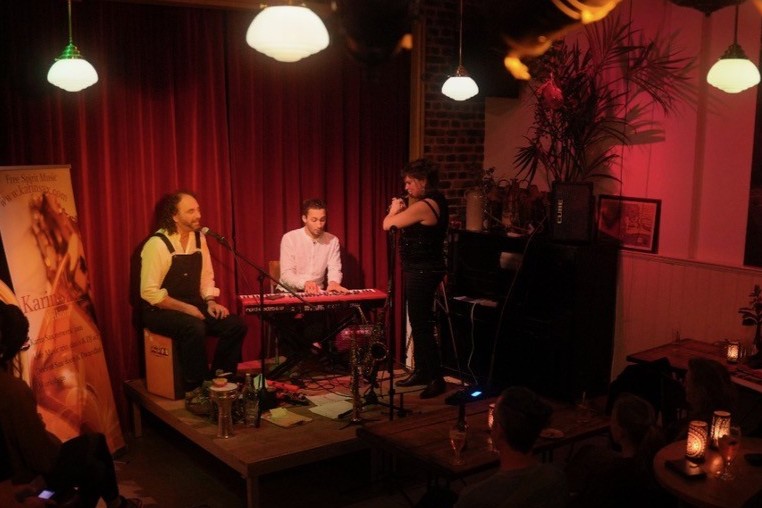 Cover photo for Coco Band Terugspeelkunst by Stichting Wormerveerse Vermaning