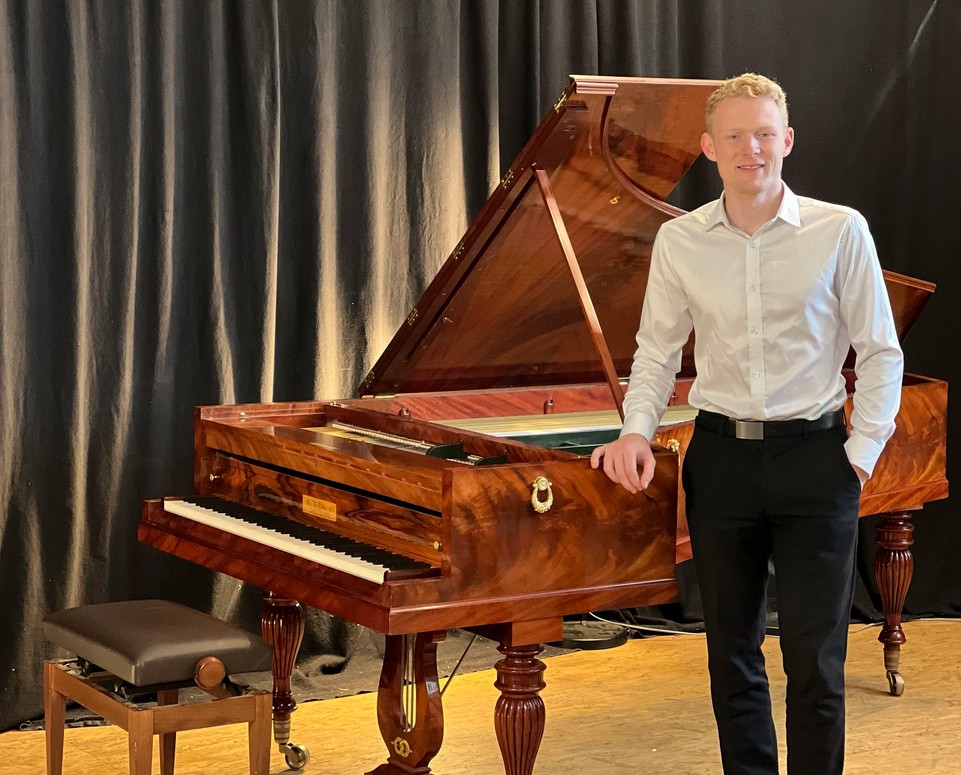 Cover photo for Pianorecital Izaac Masters by Stichting Wormerveerse Vermaning