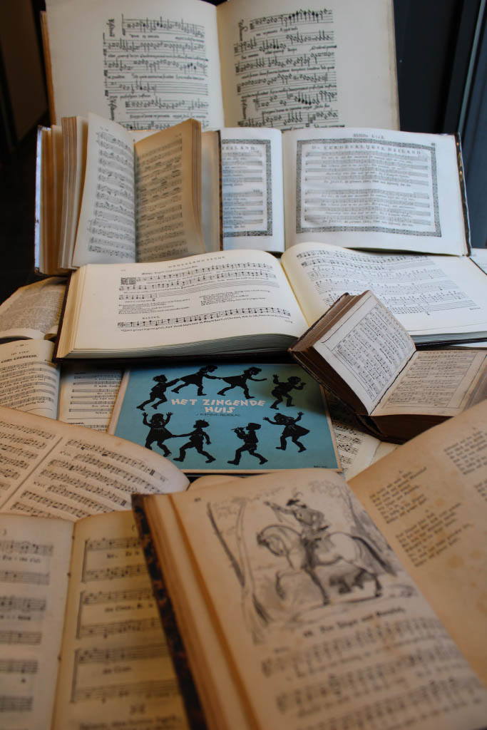 Cover photo for Concert in Het Predikheren - Oude liedekens, nieuwe stemmen by Erfgoedbibliotheek.KCB