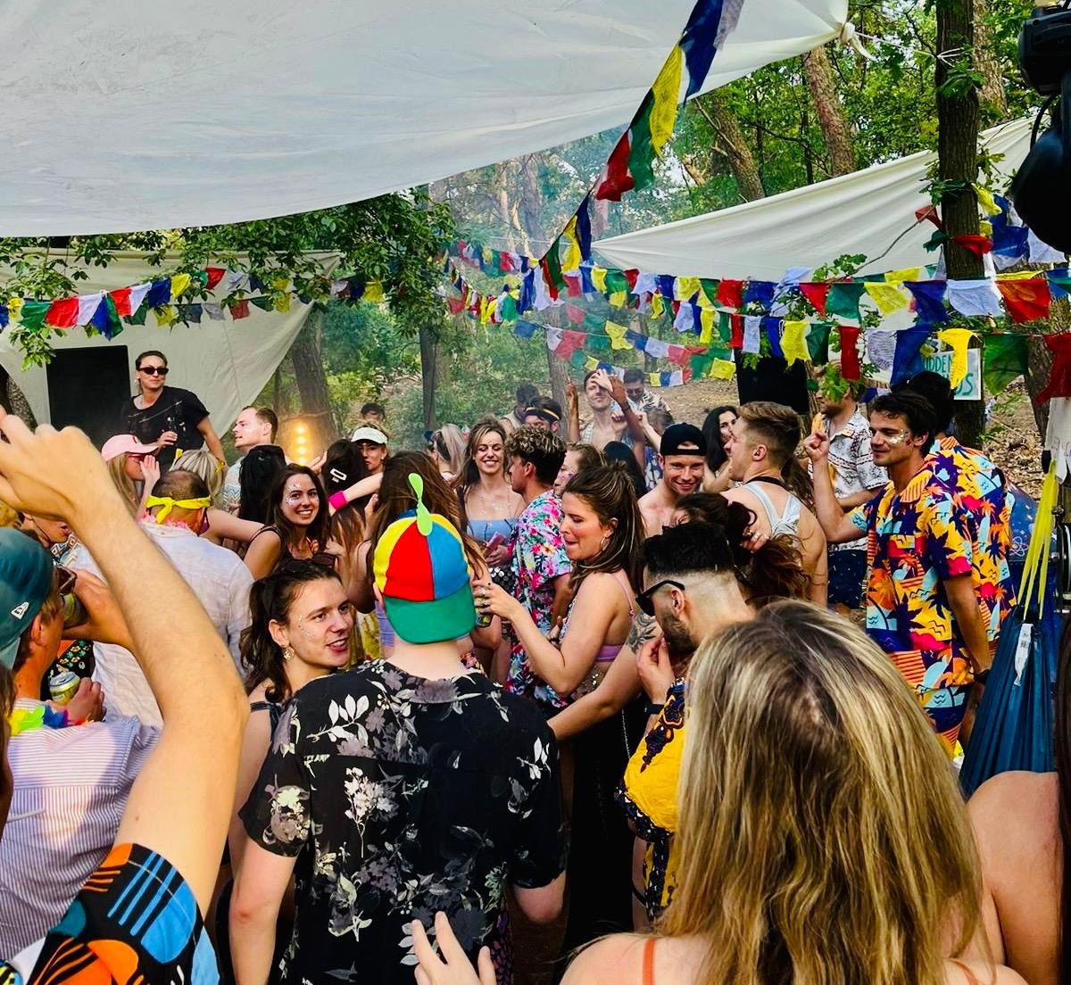 Cover photo for Roeien en Snoeien by De HangOut