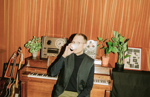 Cover photo for felbm (a tokyo try-out) + love is yes by murmur