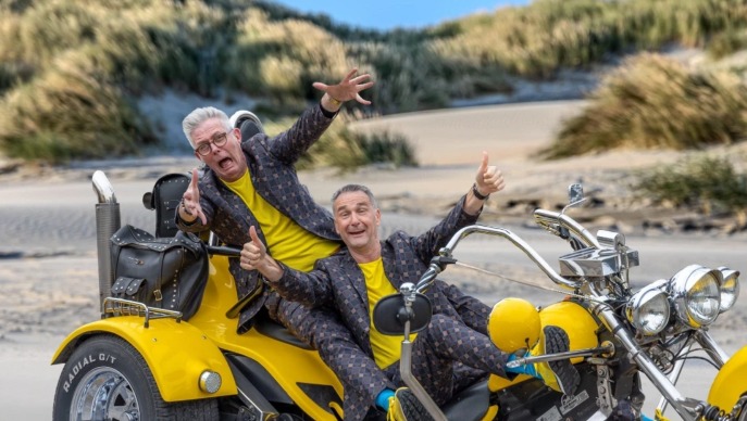 Cover photo for Hoe ouder hoe gekker! Ton Kemp, Jeroen Stek by Dorpshuis de Bining