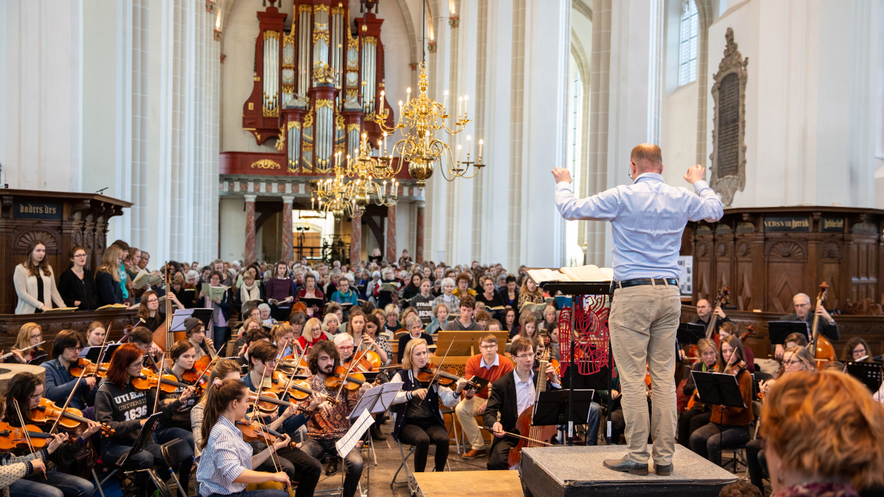 Cover photo for Meezing Johannes 2024 - Deelnemerskaarten by Utrechts Studenten Koor en Orkest