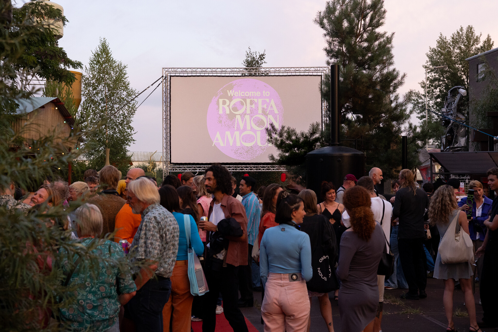 Cover photo for Opening Night: Reas by Roffa Mon Amour