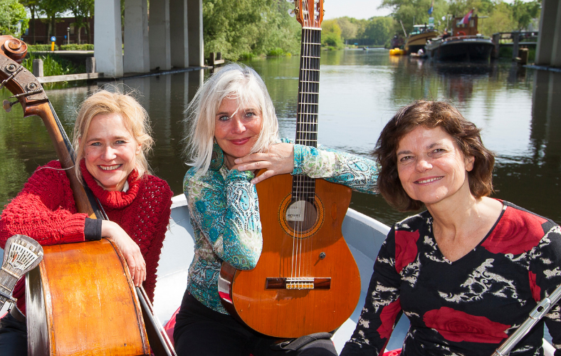 Cover photo for SongDay - Flor De Amor by SongDay - singer-songwriters op zondagmiddag!